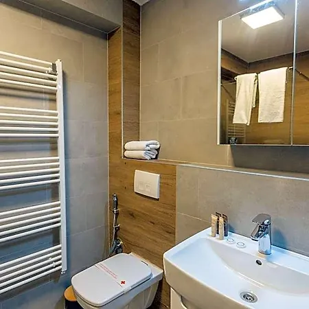 Phoenix 4*